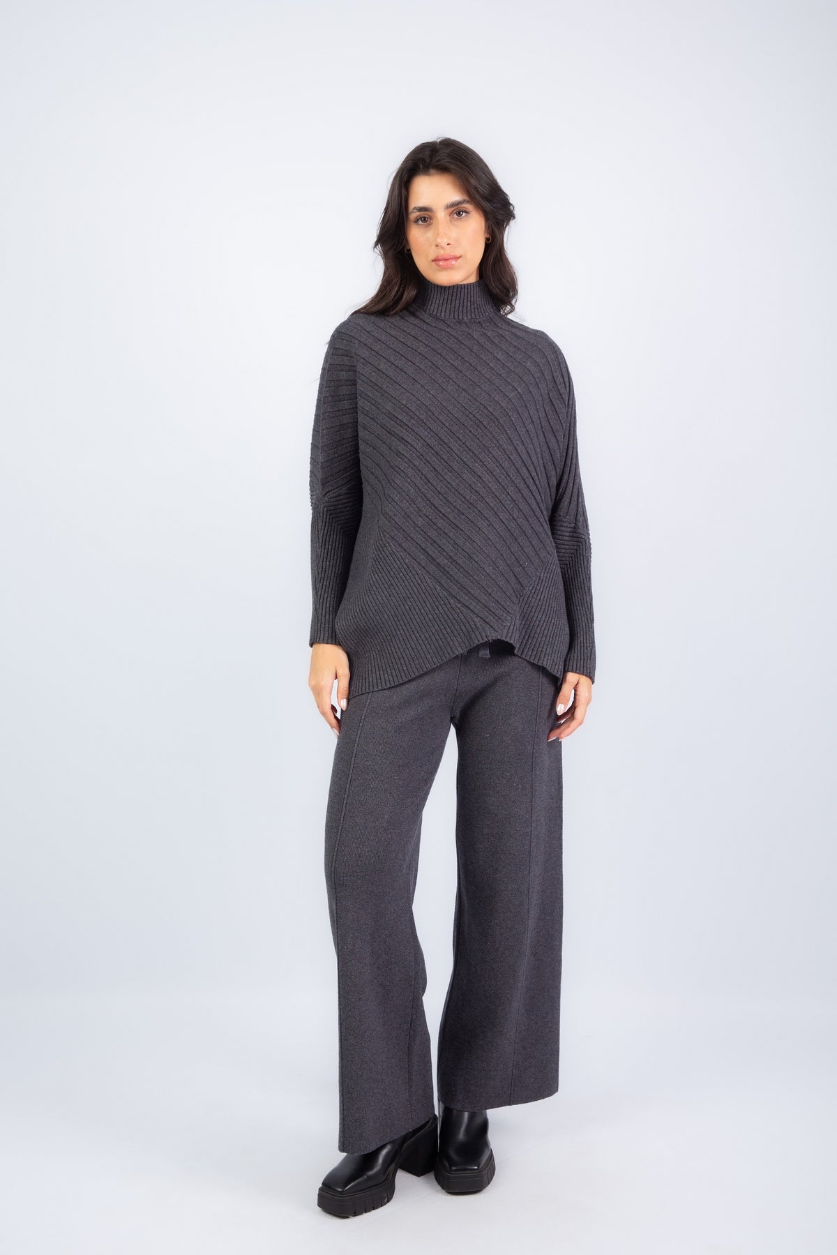 Contour Lined Set -Dark Gray