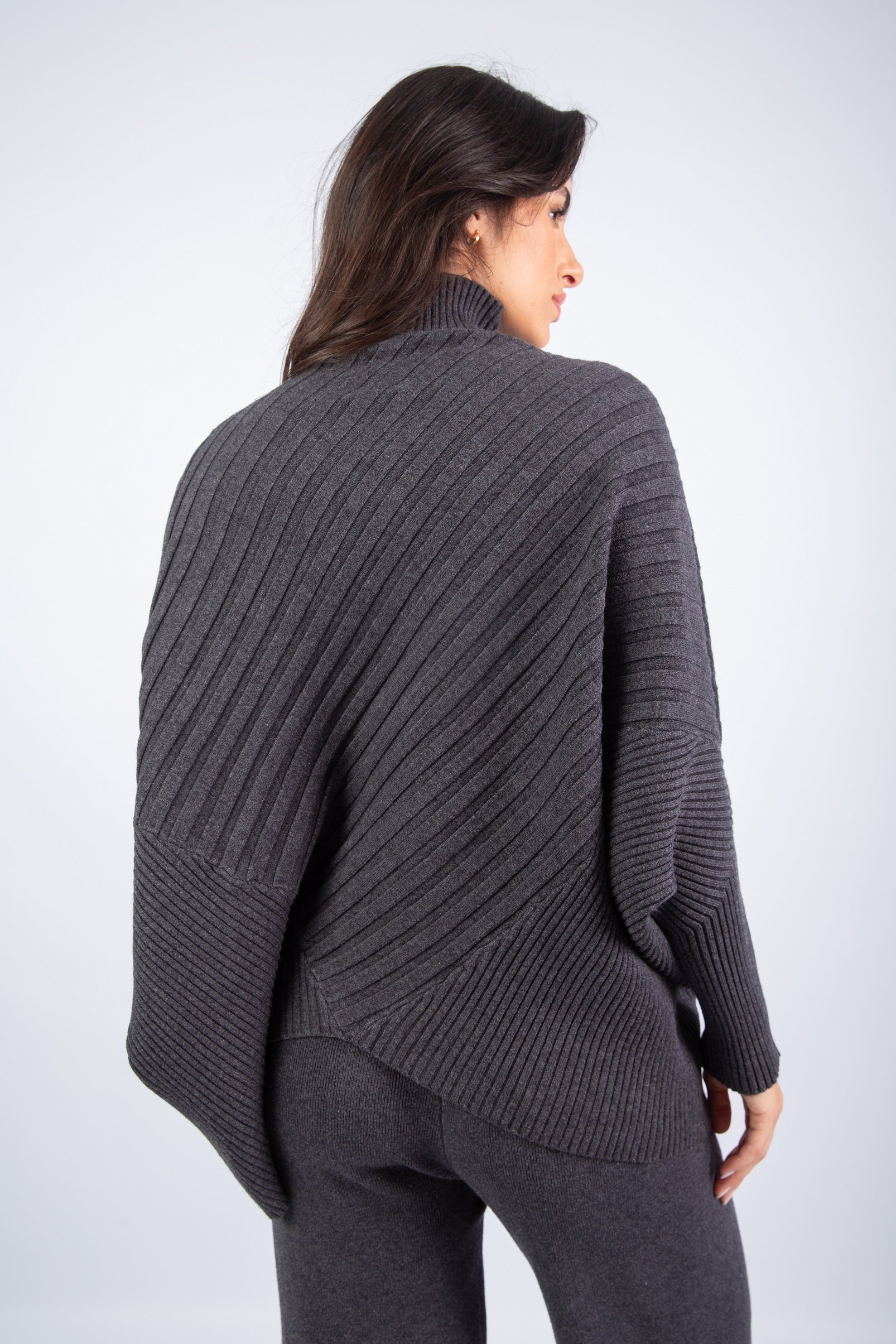 Contour Lined Set -Dark Gray