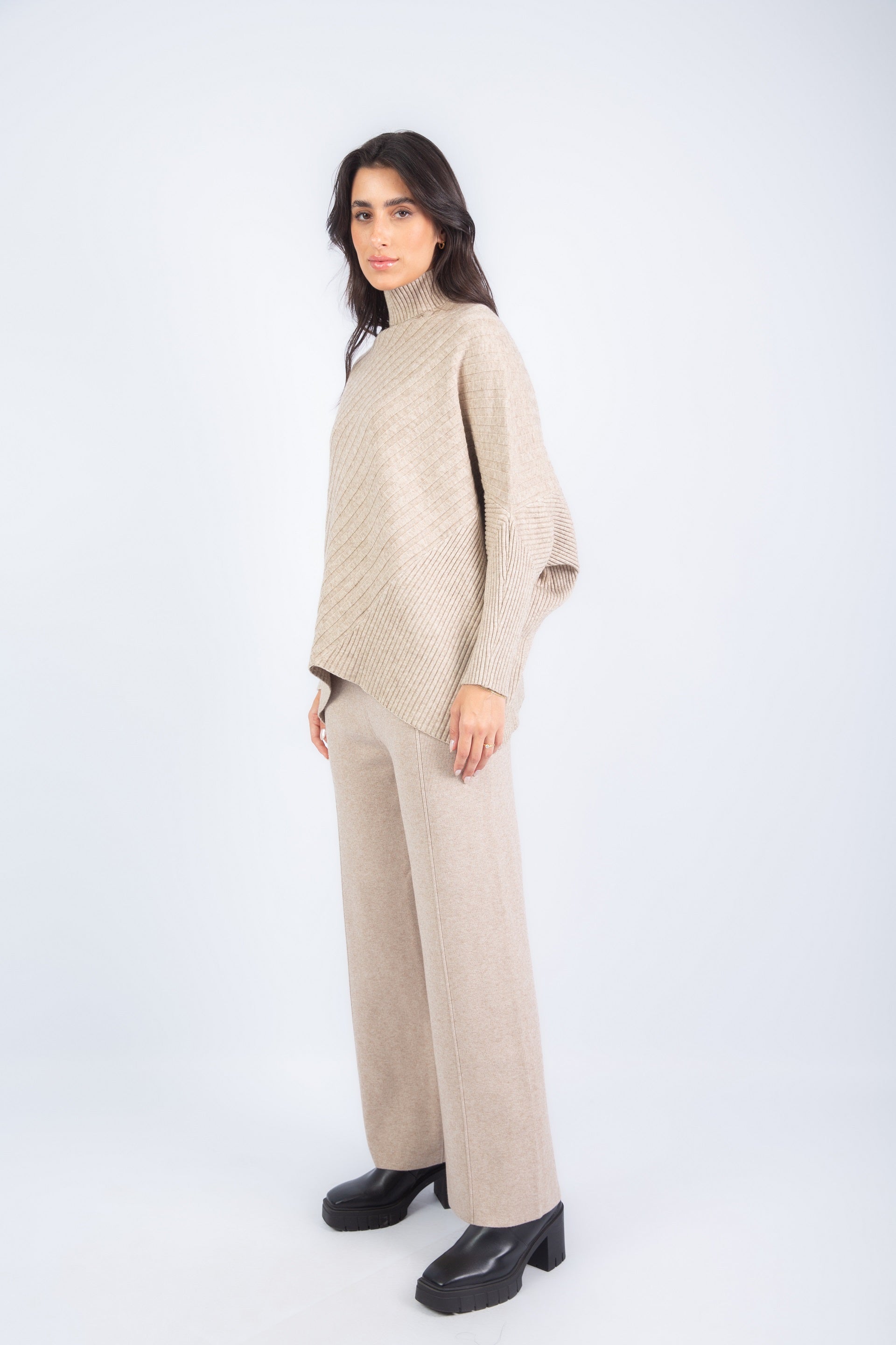 Contour Lined Set - Beige