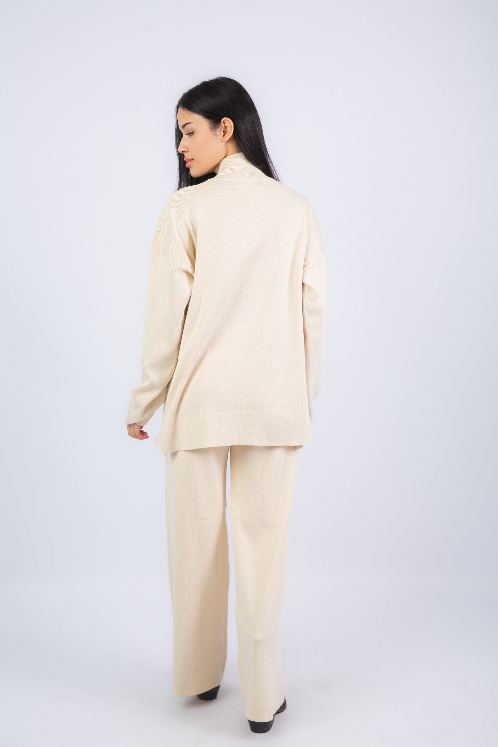 Relief Set  -Beige & Winered